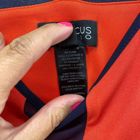 En Focus Dress Women 6 Red Sleeveless Sheath Pleated V Neck Knee Length - Picture 5 of 9